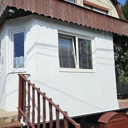 Friendly Apartment In The Suburb. Budapest Bagian luar foto