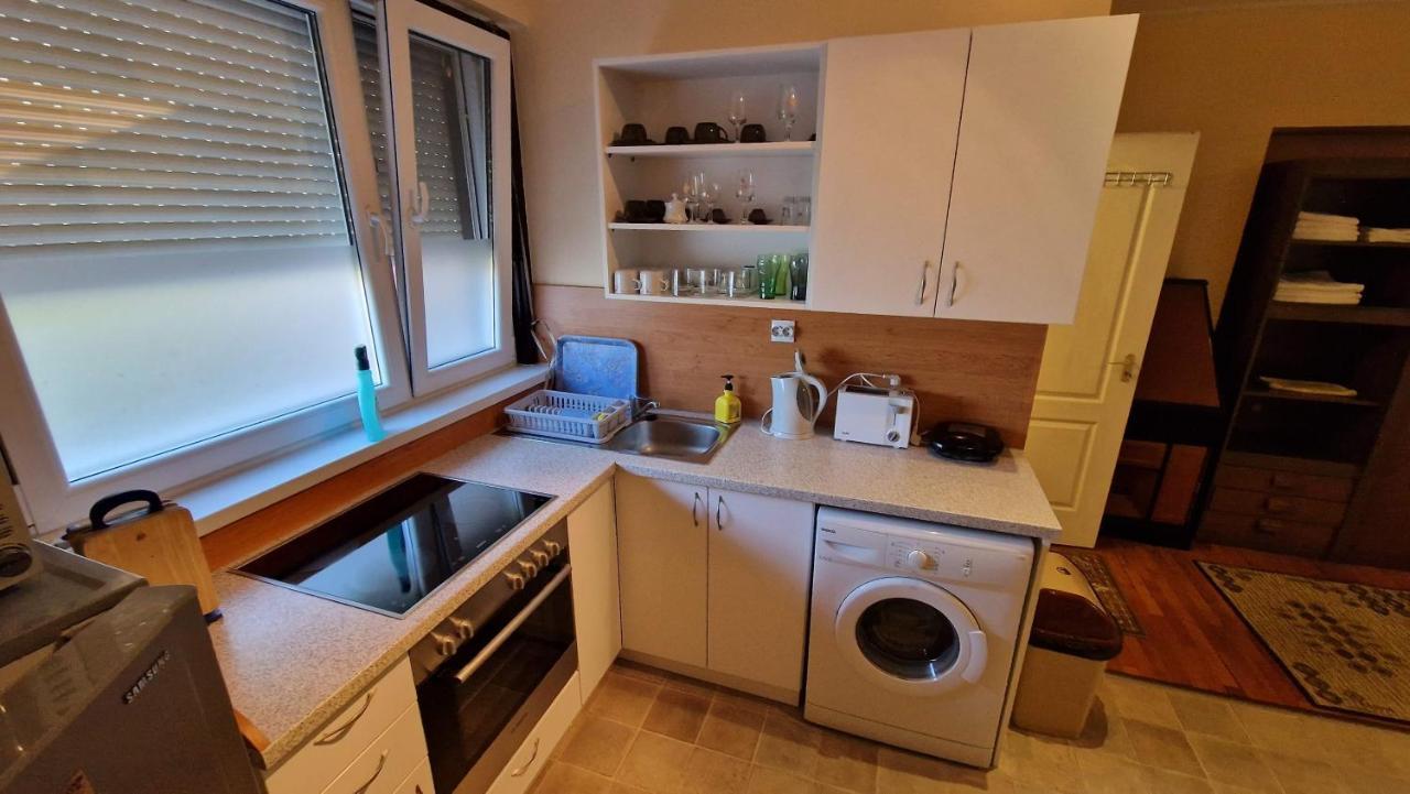 Friendly Apartment In The Suburb. Budapest Bagian luar foto